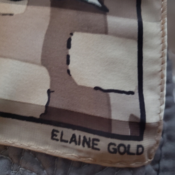 Vintage Elaine Gold floral scarf Apprix 35"x35" - Picture 5 of 5